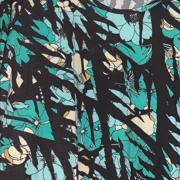 LulaRoe XS Perfect T. - Picture 2 of 4